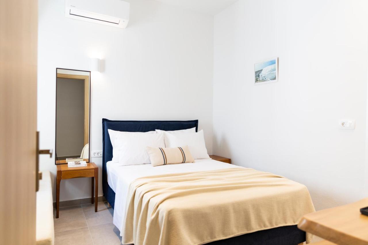 Asimina Hotel Тира Экстерьер фото